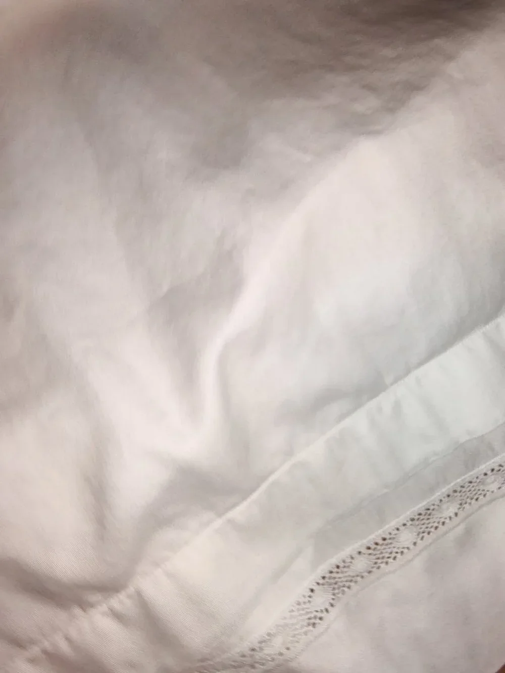 DEA PAIR QUEEN SHAMS SUSY LACE AND LOVE KNOTS IVORY EGYPTIAN COTTON SATEEN ITALY